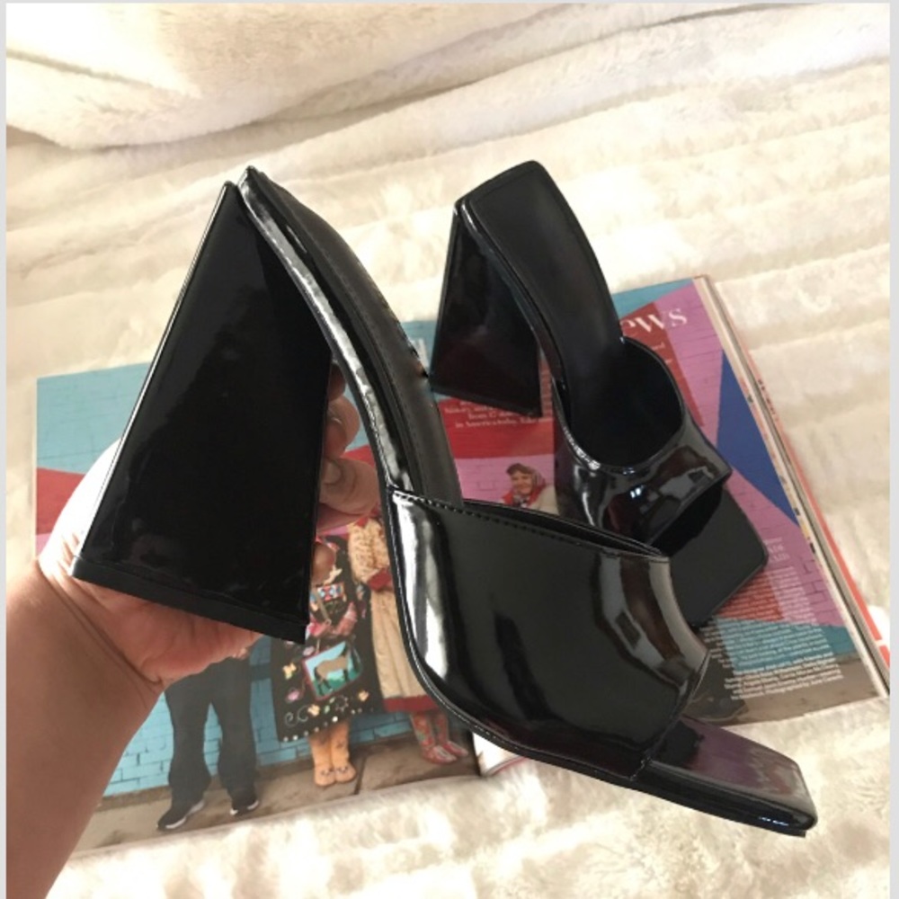 Triangle Heel - image 7